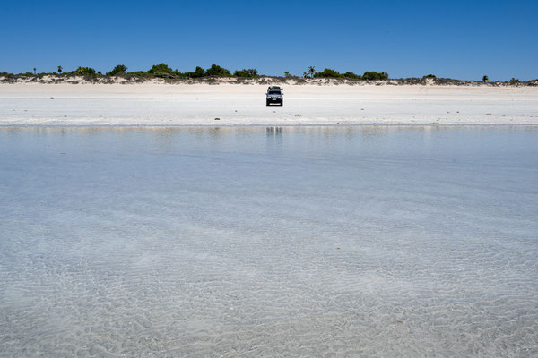 Eighty Mile Beach - mit dem Auto am Strand