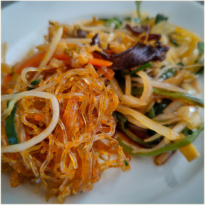 Hanoi - kulinarisch: vegetarisches Glasnudelngericht