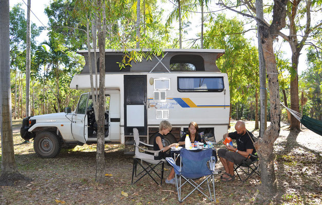 Berry Springs - Camping Tumblin' Water