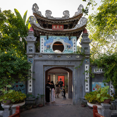 Hanoi - Hoan Kiem See - Eingang zum Jadebergtempel (Den Ngok Son)