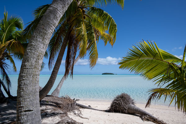 Aitutaki Lagoon - One Foot Island