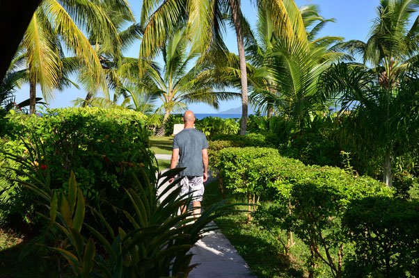 vor dem Beach-Chalet