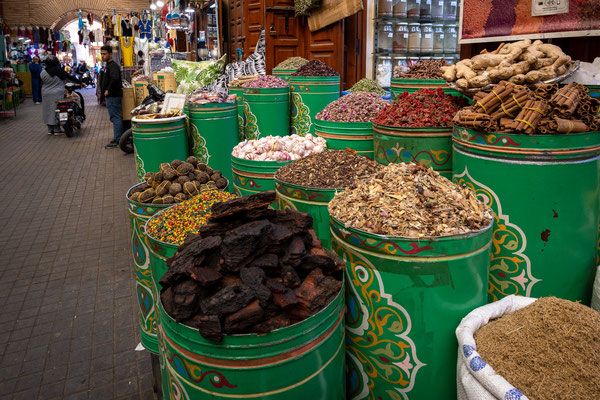 Marrakesch - Place des Ferblantiers - Gewürzmark 'Bab Elmaleh'