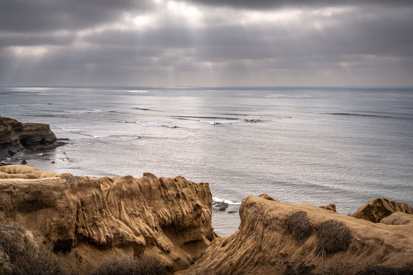 San Diego - Sunset Cliffs Natural Park, Surfer