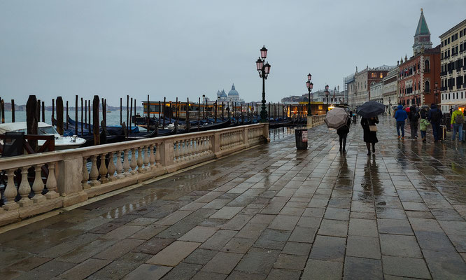Ankunft in Venedig, es regnet...