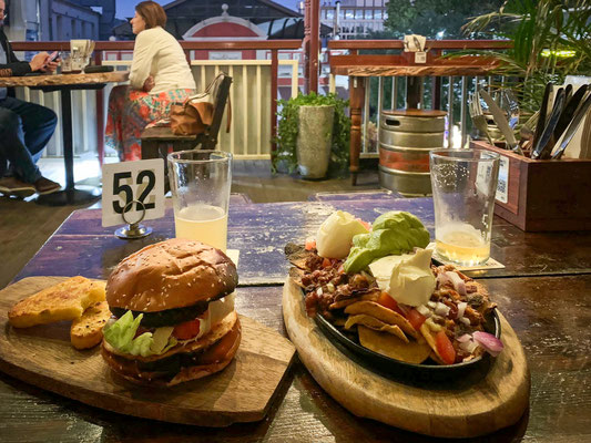Fremantle - Nachtessen im 'Beerpourium'