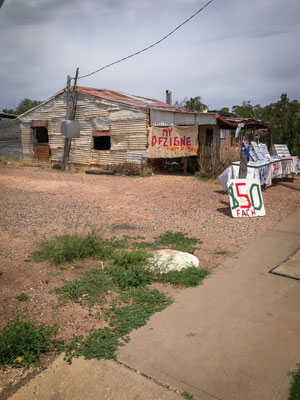unterwegs in Lightning Ridge