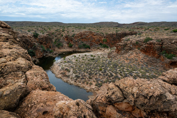 Cape Range Nationalpark - Yardie Creek Top Walk mit Aussicht in die Schlucht und zum Yardie Creek