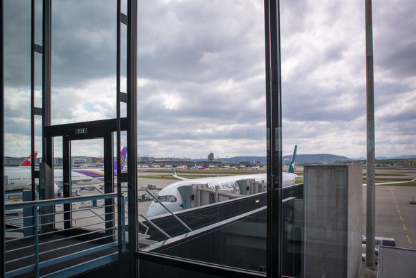 Hongkong Airport - warten auf den Anschlussflug nach Singapur