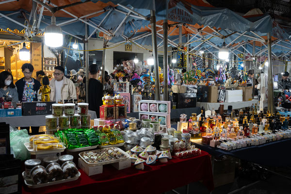 Hanoi - Weekend Night Market