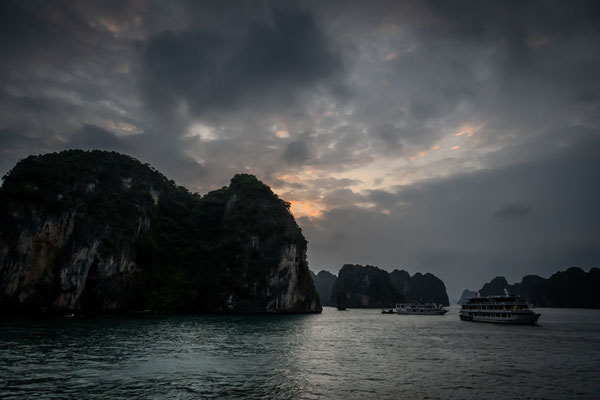Hanoi - Halong Bay/Bai Tu Long Bay