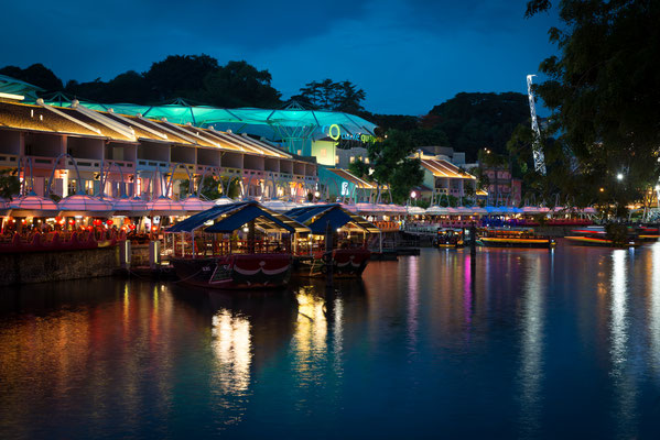 Aussicht auf Clarke Quay bei Nacht