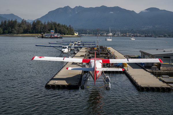 Coal Harbour - Vancouver Harbour Flight Centre