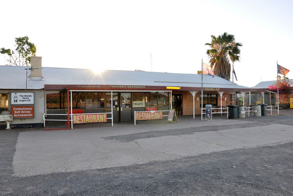 Auf dem Stuart Highway - Kulgera Roadhouse