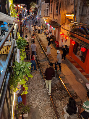 Hanoi - Train Street