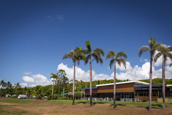 Forrest Beach Hotel & Caravan Park