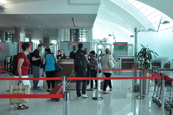 Flughafen Dubai, Boarding 