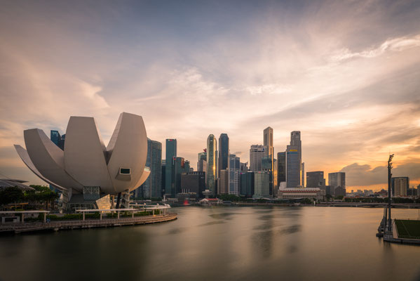 Skyline von der Helix Bridge aus gesehen