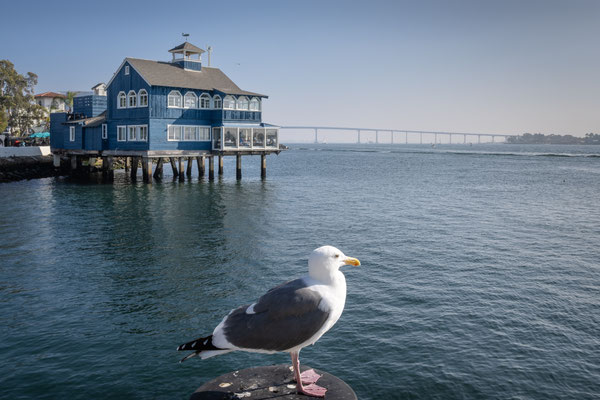 Seaport Village, San Diego - San Diego Pier Café vom Market Street Pier aus
