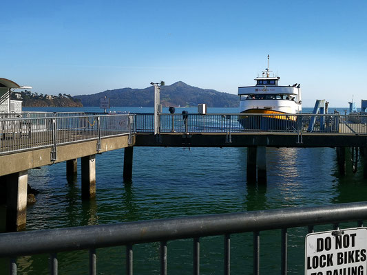 Ferry am Ferry Pier in Sausalito