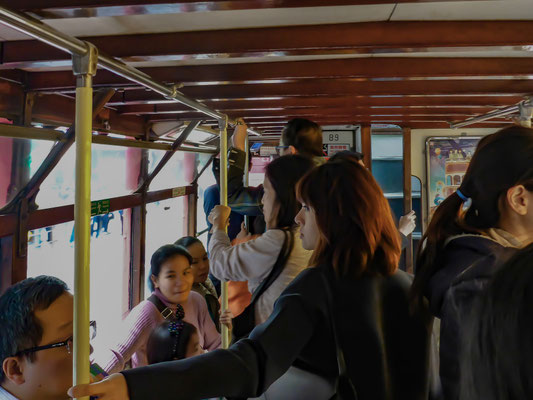 Fahrt im Hongkong Tram 'Ding Ding'