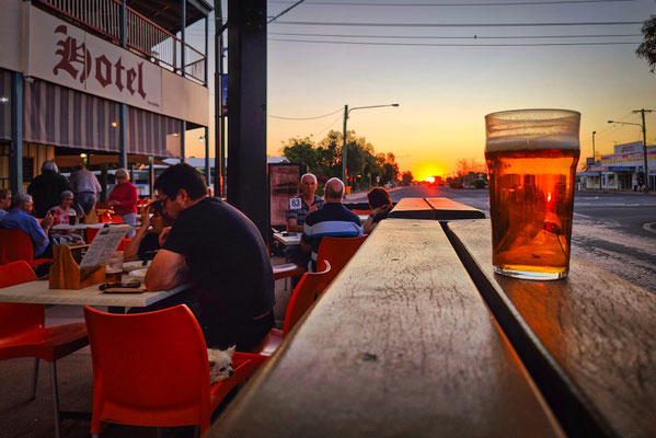 Tattersalls Pub, Winton - Sunset