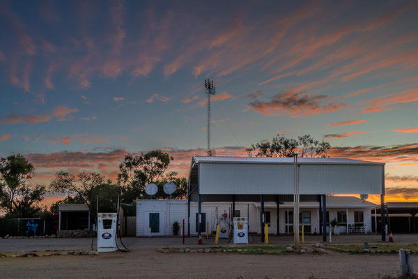 Wooramel Roadhouse bei Sonnenuntergang
