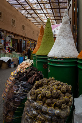 Marrakesch - Place des Ferblantiers - Gewürzmark 'Bab Elmaleh'