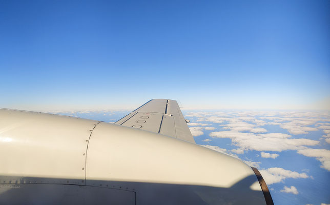 im Flugzeug nach Aitutaki