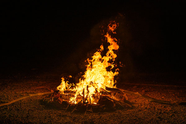 vor Opalton - Übernachtung im einsamen Busch - Campfire