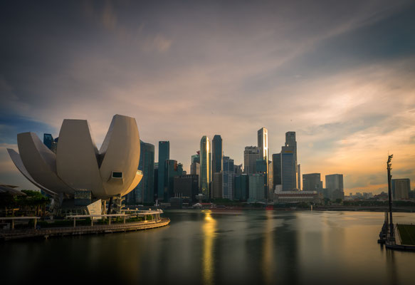 Skyline von der Helix Bridge aus gesehen