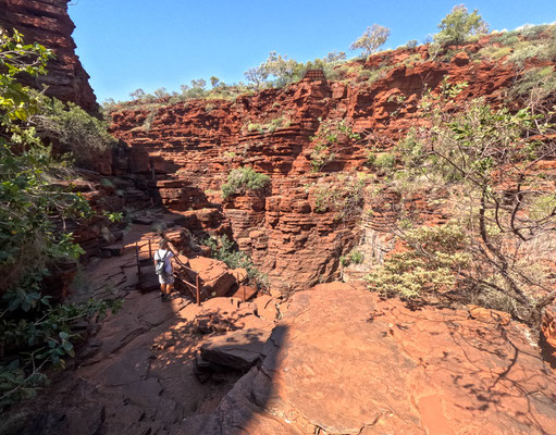 Joffre Gorge, Karijini Nationalpark - Abstieg in die Gorge