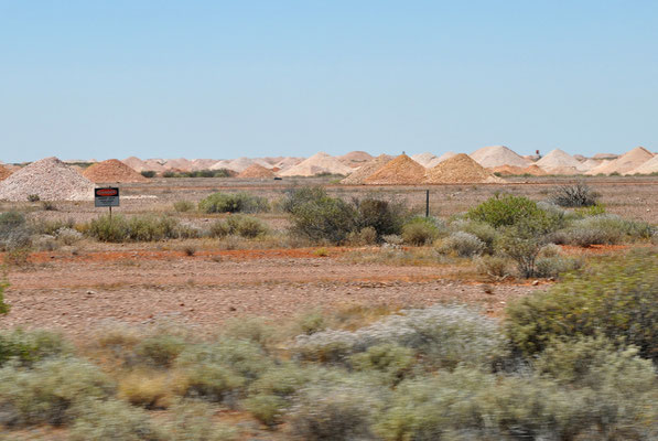 Auf dem Stuart Highway vor Coober Pedy