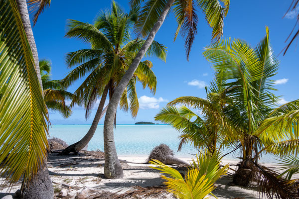 Aitutaki Lagoon - One Foot Island