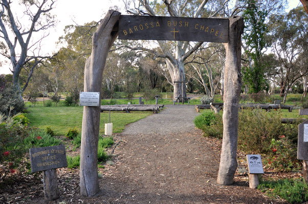 im Park hinter dem Barossa Valley Tourist Park - Bushchapel