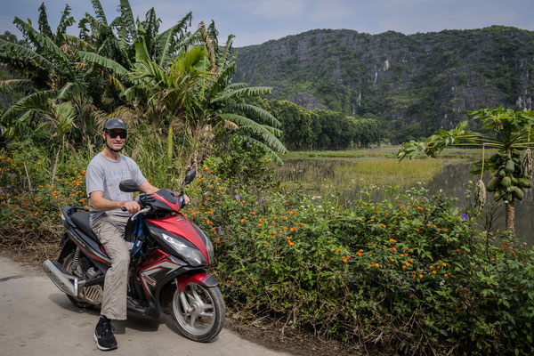Tam Coc - mit dem Moped unterwegs