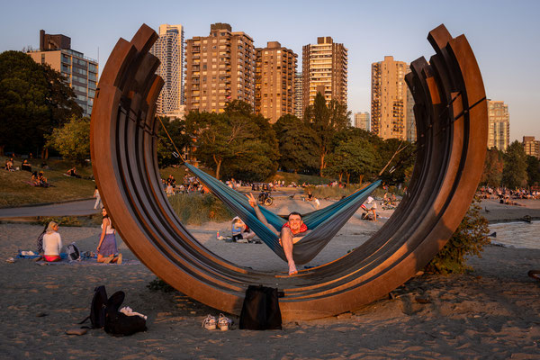 Sunset Beach - Skulptur 'ARCOS'