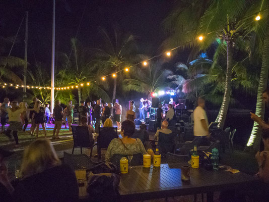 ACCA-DACCA im Yacht Club, Port Douglas