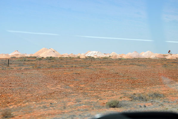 Auf dem Stuart Highway vor Coober Pedy