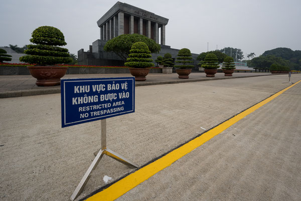 Hanoi - Ho-Chi-Minh-Mausoleum - strenge Regeln