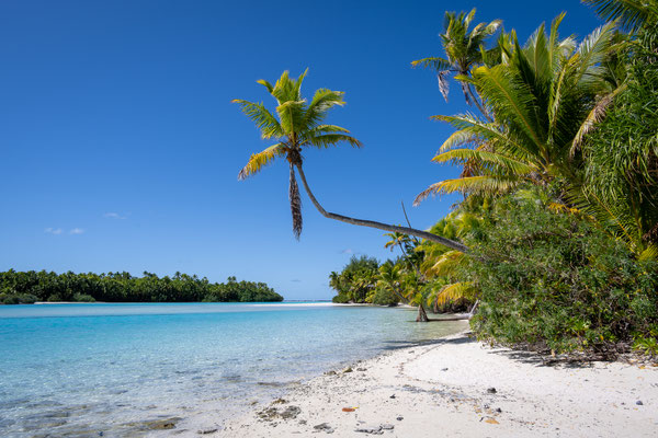 Aitutaki Lagoon - One Foot Island