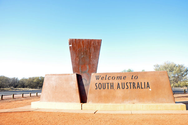 Auf dem Stuart Highway Richtung Süden - Grenze zu South Australia