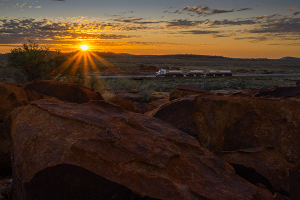'In the Rocks' Free Camp , Pilbara - Sonnenuntergang