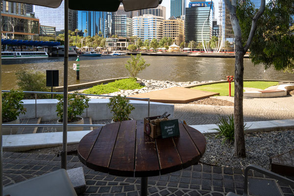 Perth - Mittagessen im 'The Island at Elizabeth Quay'