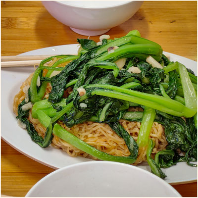Hanoi - kulinarisch: Fried Noodles mit Gemüse