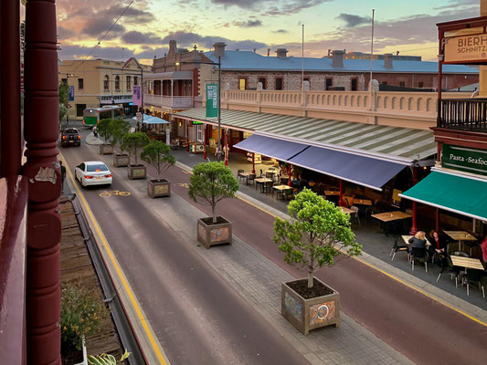 Fremantle - Cappuccino Strip/South Terrace