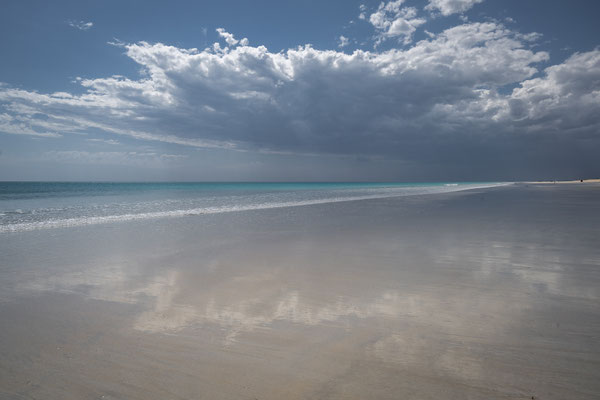 Cable Beach, Broome - Regenfront