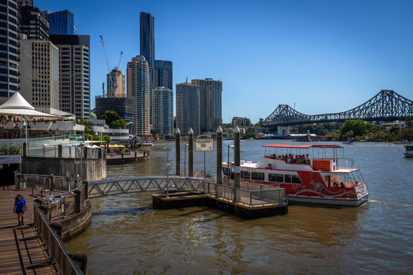 City Reach Boardwalk - Eagle Street Pier