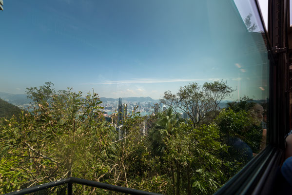 im Peak Tram auf dem Weg zum Victoria Peak