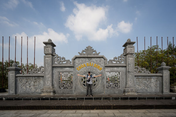 Ninh Binh - Bagodenkomplex 'Chua Bai Dinh' - Eingang
